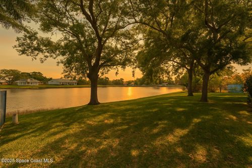 4351 Silver Lake Dr, Melbourne, FL, 32901-8647 | Card Image