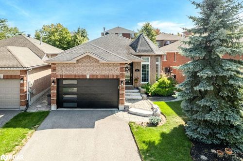 57 Forest Dale Dr, Barrie, ON, L4M6M9 | Card Image