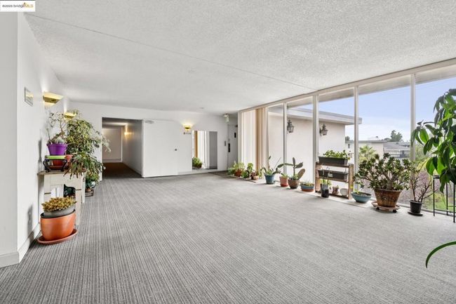 APT-320 - 960 Shorepoint Ct, Condo with 2 bedrooms, 2 bathrooms and 2 parking in Alameda CA | Image 52