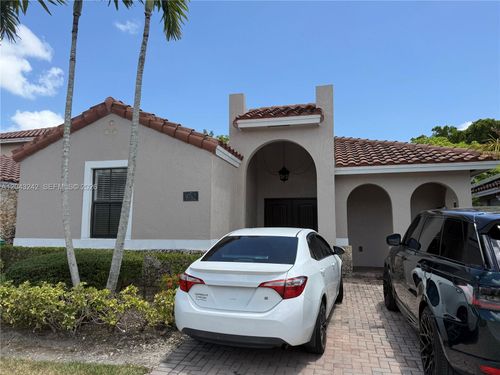9762 Nw 8th Ter, Miami, FL, 33172-3447 | Card Image