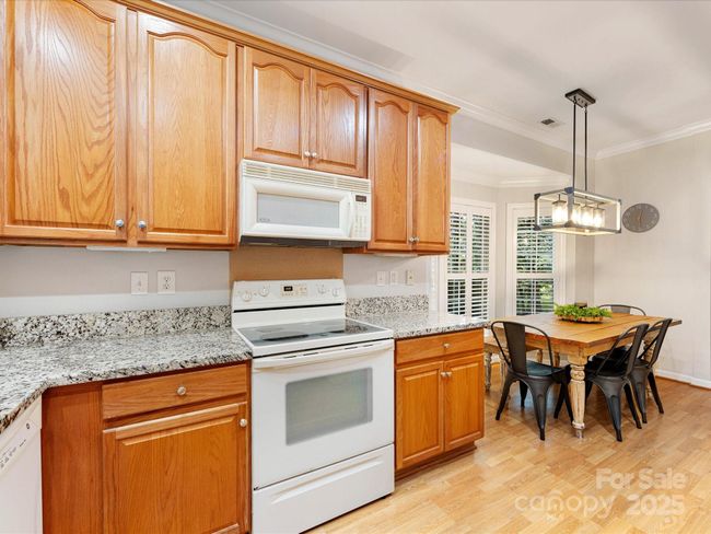 Kitchen | Image 13