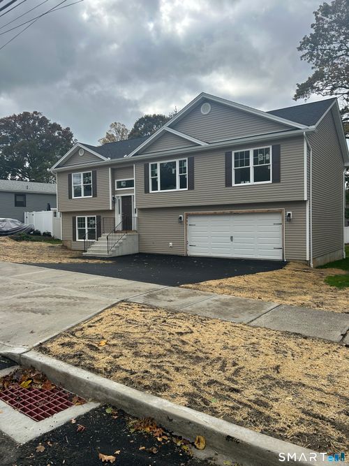 18 Albion Ave, West Haven, CT, 06516-6429 | Card Image