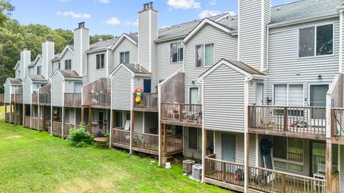 unit-108-1423 Quinnipiac Ave, New Haven, CT, 06513-1736 | Card Image