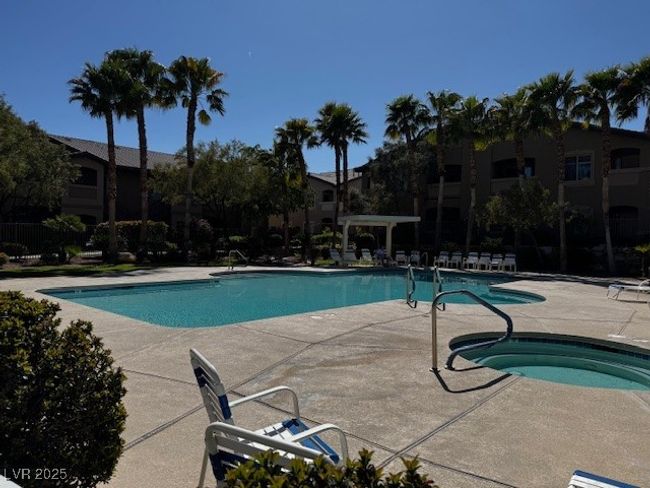 1010 - 8985 S Durango Dr, Condo with 3 bedrooms, 2 bathrooms and null parking in Las Vegas NV | Image 9