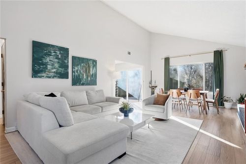 752 75th Ter, Kansas City, KS, 66112-2808 | Card Image