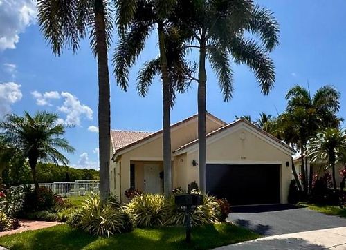 4284-4284 Ironwood Ct, Weston, FL, 33331-3827 | Card Image