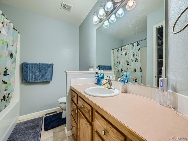34 2nd Floor Bathroom.jpg | Image 19
