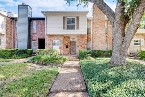 1035 Fountain View Dr, Houston, TX, 77057-2000 | Card Image