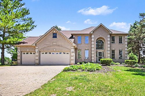 19057 S Saddlebrook Dr, Shorewood, IL, 60404-9061 | Card Image