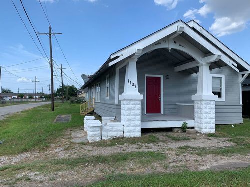 1107 Avenue A, Beaumont, TX, 77701-5124 | Card Image