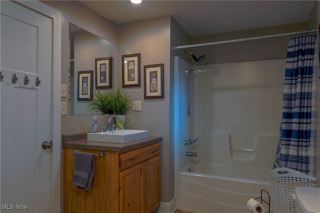 131 Maple St Sw, Townhouse with 3 bedrooms, 1 bathrooms and null parking in Sugarcreek OH | Image 10