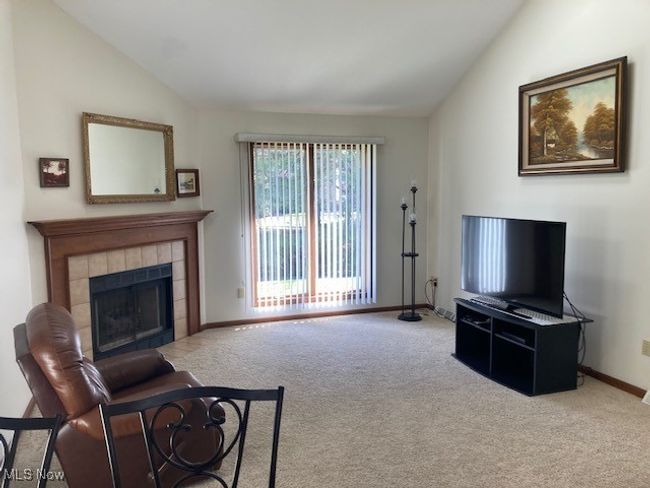 703 Tournament Trl, Condo with 2 bedrooms, 2 bathrooms and null parking in Cortland OH | Image 8
