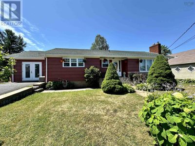 37 Millard Ave, House other with 3 bedrooms, 2 bathrooms and null parking in Liverpool NS | Image 2