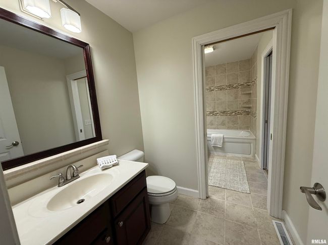 20731 N Sequoia Cv, House other with 4 bedrooms, 2 bathrooms and 2 parking in Chillicothe IL | Image 16