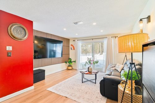 602-602 Franklin Crossing Rd, Franklin, MA, 02038-2926 | Card Image