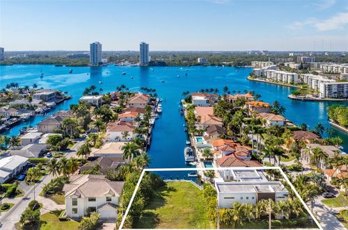 17050 Ne 35th Ave, North Miami Beach, FL, 33160-3051 | Card Image
