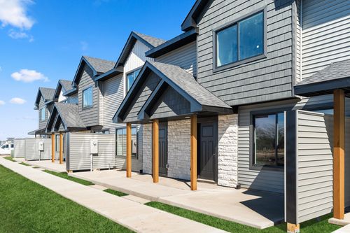 598 Ne Hart Lane, Ankeny, IA, 50021 | Card Image