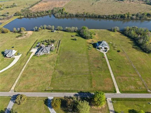 210 Highland Crest Dr, Covington, LA, 70435-3913 | Card Image