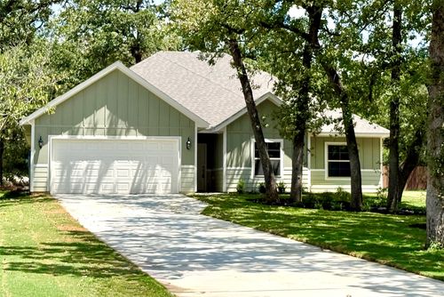 110 Seminole Cv, Lake Kiowa, TX, 76240-8835 | Card Image