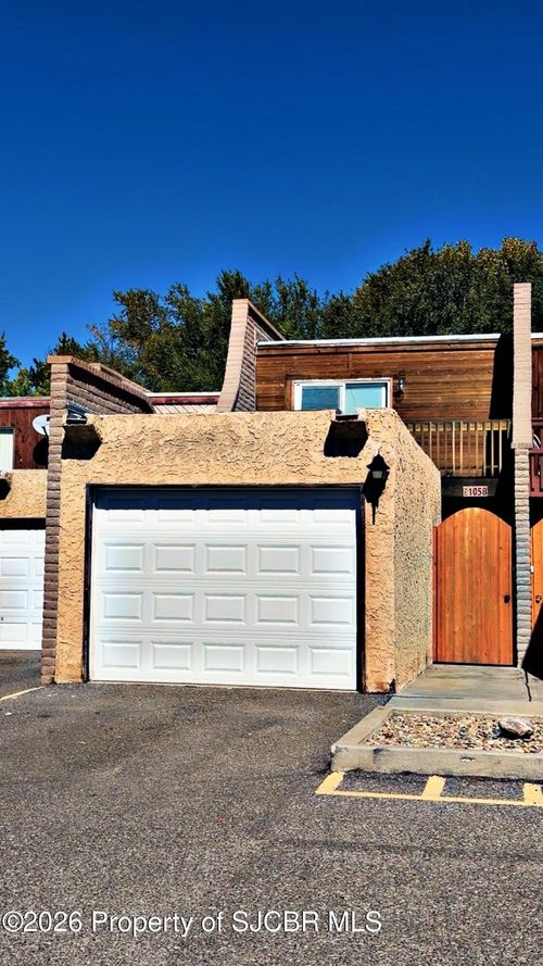 1058 E Navajo St, Farmington, NM, 87401-9188 | Card Image