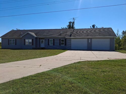 9037 23 Mile Rd, Evart, MI, 49631-9611 | Card Image