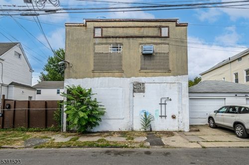 172 Lyon St, Paterson, NJ, 07524-1934 | Card Image