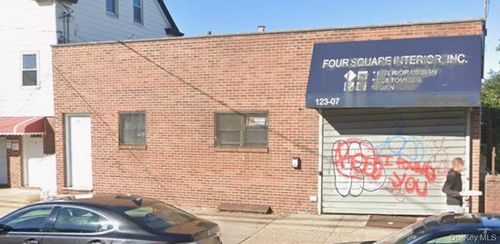 123 20th Ave, College Point, NY, 11356-2213 | Card Image