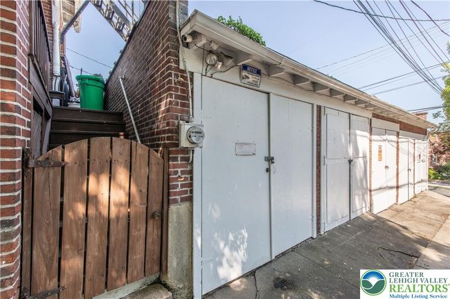Garages | Image 37