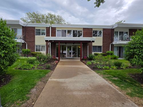 41a-127 N Wolf Road, Wheeling, IL, 60090 | Card Image