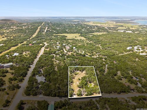 1043 Summit Blf, Canyon Lake, TX, 78133-2246 | Card Image