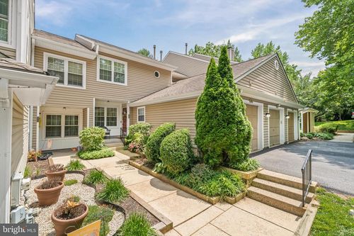 378-378 Radford Ct, GLEN MILLS, PA, 19342-2043 | Card Image