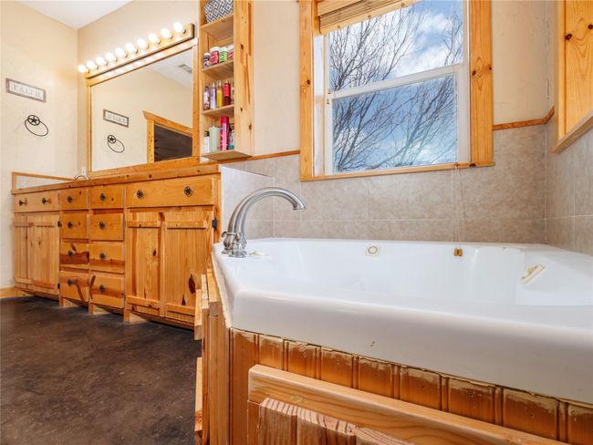 2225 Fm 586, House other with 4 bedrooms, 3 bathrooms and null parking in Bangs TX | Image 16