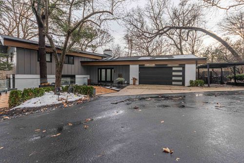 2200 Willow Ln, Rockford, IL, 61107-1040 | Card Image