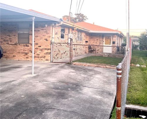 513 Homewood Pl, Westwego, LA, 70094-4824 | Card Image