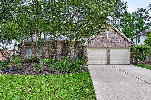 46 E Hobbit Glen Drive, Conroe, TX, 77384 | Card Image