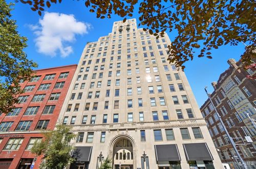 30 E Central Pkwy, Cincinnati, OH, 45202-1117 | Card Image