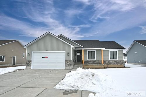 7215 Chapelle Avenue, Idaho Falls, ID, 83402 | Card Image