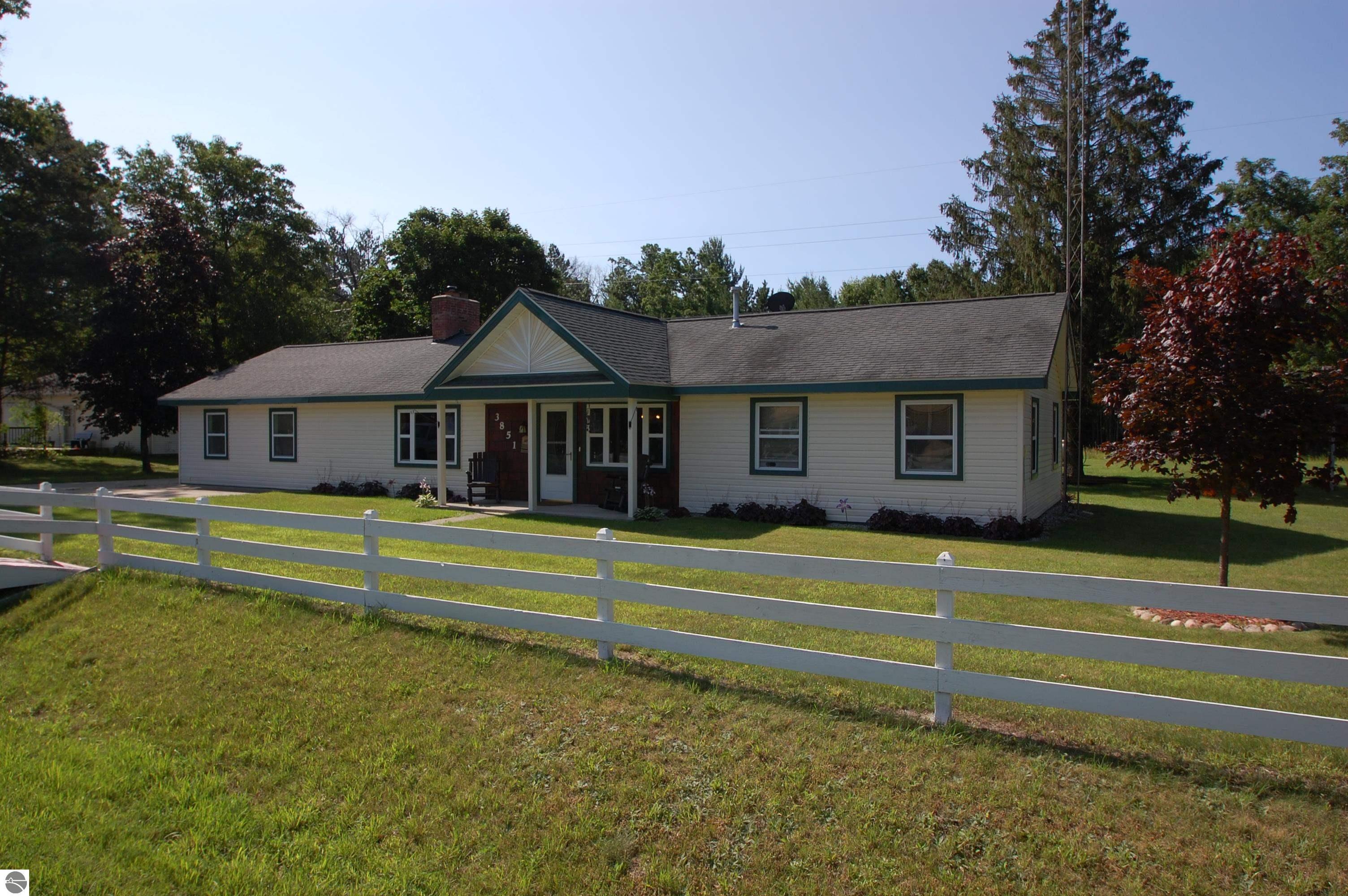 Rose City Rd, West Branch, MI 48661