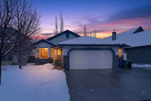 38 Tanner Close Se, Airdrie, AB, T4A2L4 | Card Image