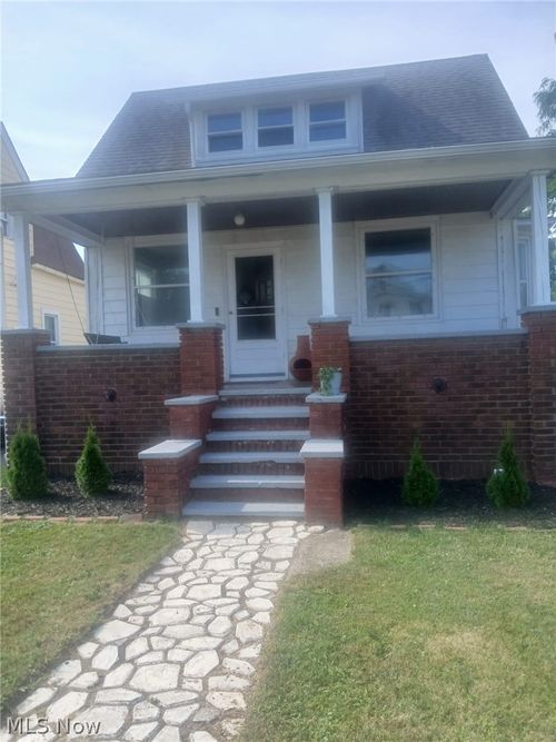 18658 Abby Ave, Euclid, OH, 44119-1727 | Card Image