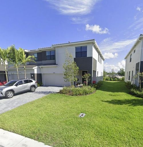 8719 Antarus Dr, Lake Worth, FL, 33467-2411 | Card Image