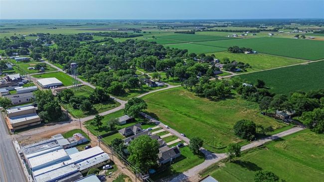 6418 Gresham St, House other with 3 bedrooms, 2 bathrooms and null parking in Wallis TX | Image 22