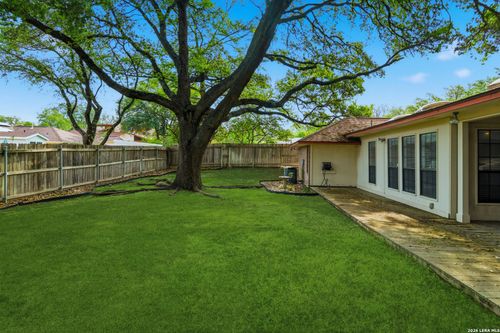 6319 Lakewood Park, Windcrest, TX, 78239-2725 | Card Image