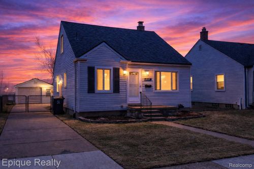 3711 Hunter Ave, Royal Oak, MI, 48073-2137 | Card Image