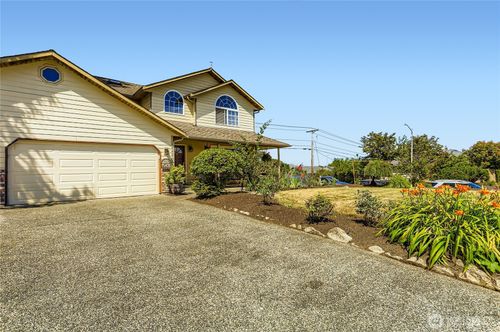 11305 31st Pl Ne, Lake Stevens, WA, 98258-8110 | Card Image