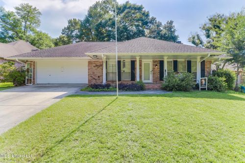 8921 Hanalei Cir, Diamondhead, MS, 39525-3613 | Card Image