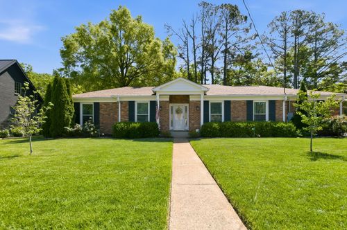 914 Percy Warner Blvd, Nashville, TN, 37205-4106 | Card Image