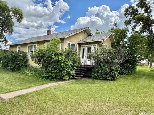 175 5th Avenue Nw, Swift Current, SK, S9H0W3 | Card Image