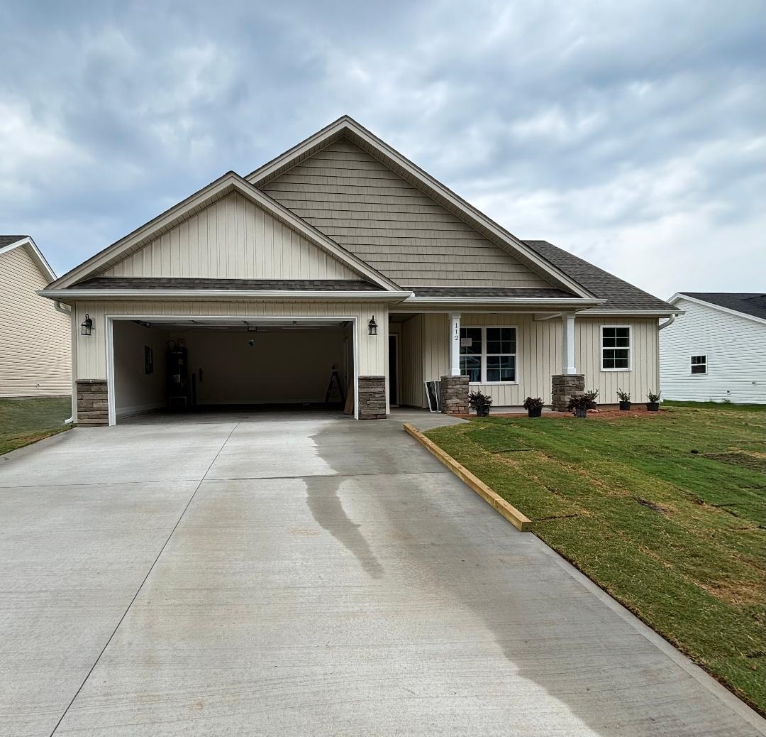 Caylee Way, Chesnee, SC 29323