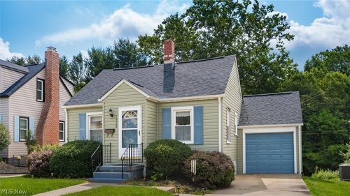 1928 Euclid Avenue, Zanesville, OH, 43701 | Card Image